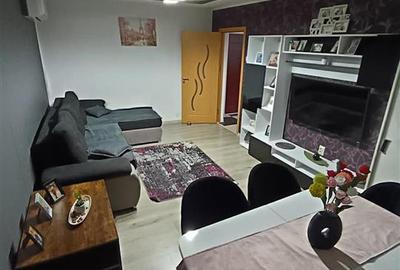 Apartament cu 2 camere decomandat în Apollo