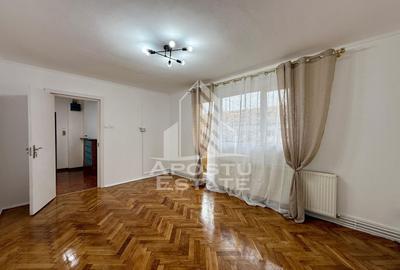 Apartament cu 3 camere decomandat în Circumvalațiunii