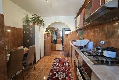 Apartament cu 3 camere decomandat în Central - 6