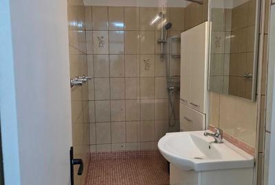 Garsonieră decomandată în Iosia