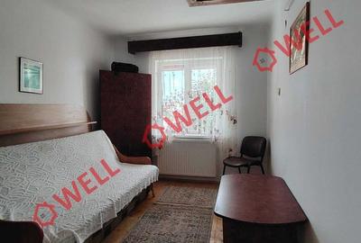 Casă cu 3 camere cu Teren 130 Mp în Central - 1
