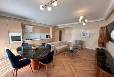 Apartament cu 4 camere semidecomandat, mobilat în Independenței