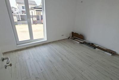 Casă cu 4 camere cu Teren 500 Mp în Berceni