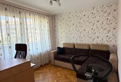 Apartament cu 4 camere semidecomandat în Nufărul - 8