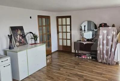 Casă cu 5 camere cu Teren 524 Mp în Găești - 10