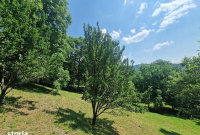 Teren de 3910 mp, în Secăriei - 2