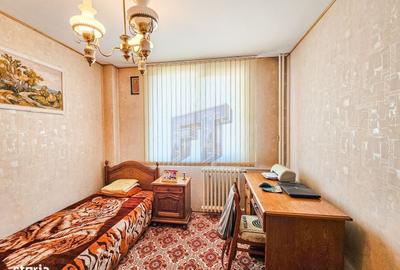 Apartament cu 4 camere în Vatra Luminoasă