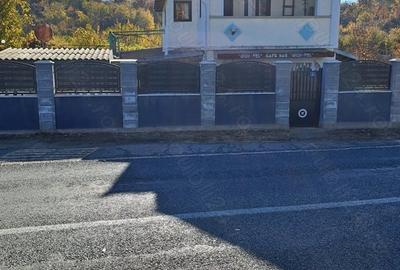 Casă cu 3 camere în Batoți - 10