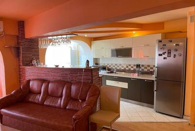 Apartament cu 3 camere decomandat în Buzaului - 2