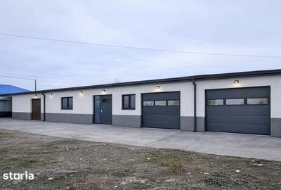 Apartament cu 4 camere în Central - 1