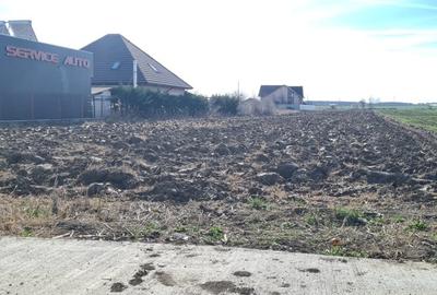 Teren de 5400 mp, în Central - 1