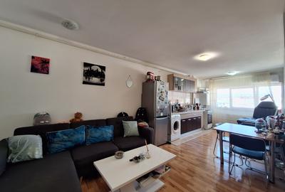 Apartament cu 2 camere semidecomandat, mobilat în Florești
