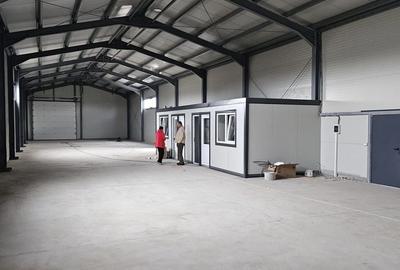 Spațiu industrial, de 565 mp, în Est - 4