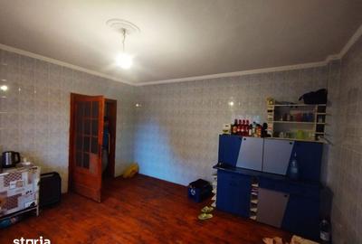 Casă cu Teren 1200 Mp în Călugăreni - 4