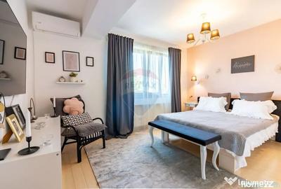 Casă cu 7 camere cu Teren 695 Mp în Tunari