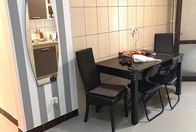 Apartament cu 2 camere decomandat în Galata