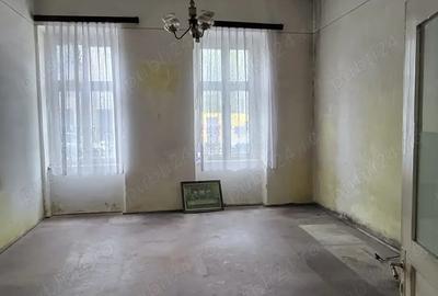 Casă cu 2 camere cu Teren 74 Mp în Central