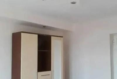 Garsonieră semidecomandată în CET - 1