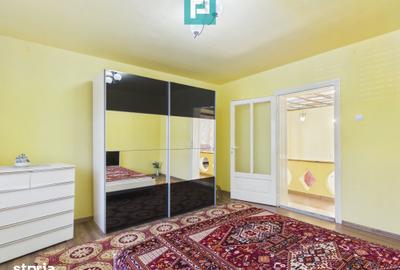 Casă cu 10 camere cu Teren 503 Mp în Central