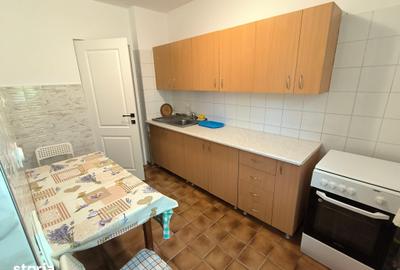 Apartament cu 3 camere decomandat în Floreasca