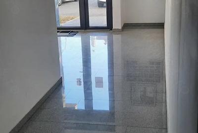 Apartament cu 2 camere decomandat în Piața Cluj