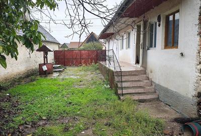 Casă cu 2 camere cu Teren 700 Mp în Părău - 1