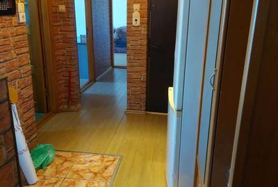 Apartament cu 3 camere decomandat în Exterior Vest - 2