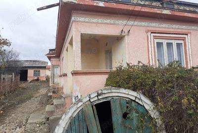 Teren de 762 mp, în Străoane - 3