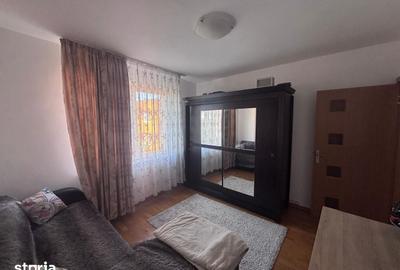 Apartament cu 3 camere decomandat în Dâmbu Pietros - 3