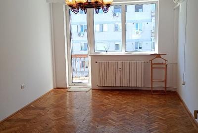 Apartament cu 4 camere decomandat în Ultracentral