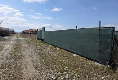 Teren de 700 mp, în Sânpetru