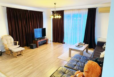 Apartament cu 3 camere semidecomandat în Nord