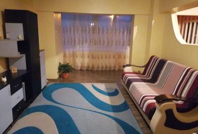 Apartament cu 2 camere decomandat în Traian