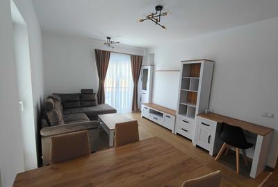 Apartament cu 3 camere decomandat în Turnișor