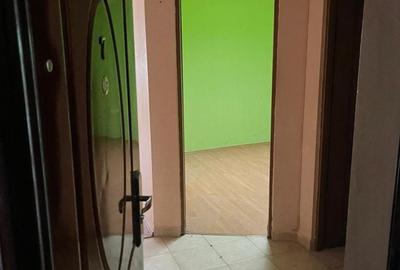 Apartament cu 2 camere semidecomandat în Cornișa