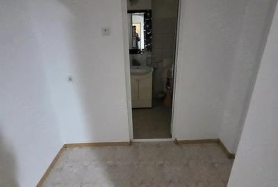 Apartament cu 2 camere semidecomandat în Viziru 1 - 3