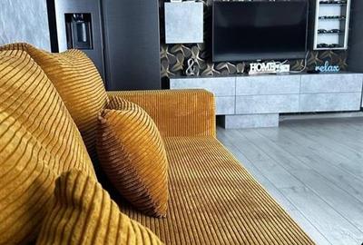 Apartament cu 3 camere semidecomandat, mobilat în Exterior Sud
