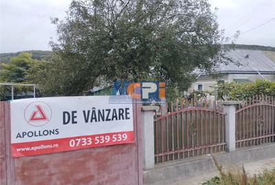 Casă cu 3 camere cu Teren 3886 Mp în Gârleni