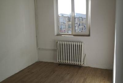 Garsonieră decomandată în Fortuna