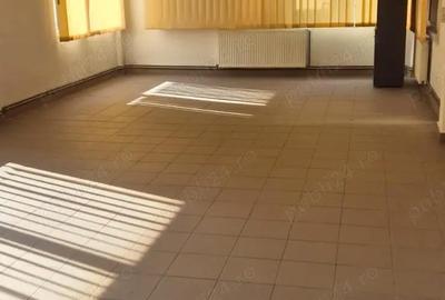 Spațiu comercial, de 60 mp, în 9 Mai - 5