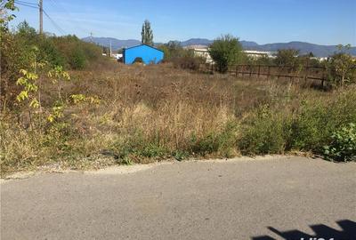 Teren de 3500 mp, în Central