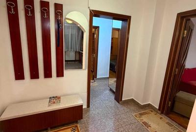 Apartament cu 3 camere decomandat în Popoveni