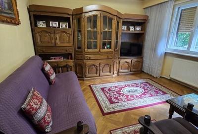 Apartament cu 3 camere în Progresul