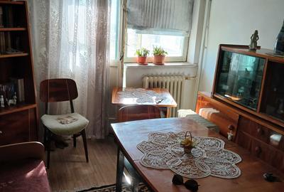 Apartament cu 2 camere semidecomandat în Exterior Vest