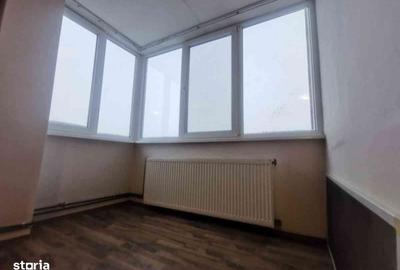 Apartament cu 3 camere decomandat în Decebal - 8