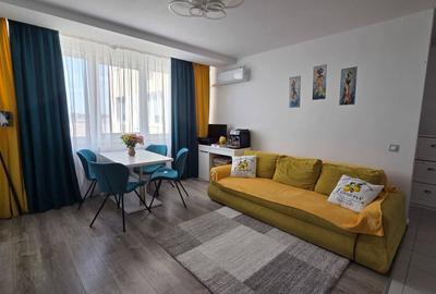 Apartament cu 3 camere decomandat, mobilat în Păcii