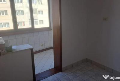 Apartament cu 3 camere decomandat în Central - 1