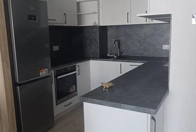 Garsonieră decomandată în Central