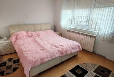 Apartament cu 3 camere decomandat în Central - 1