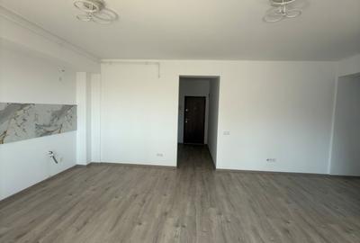 Apartament cu 5 camere semidecomandat în Central
